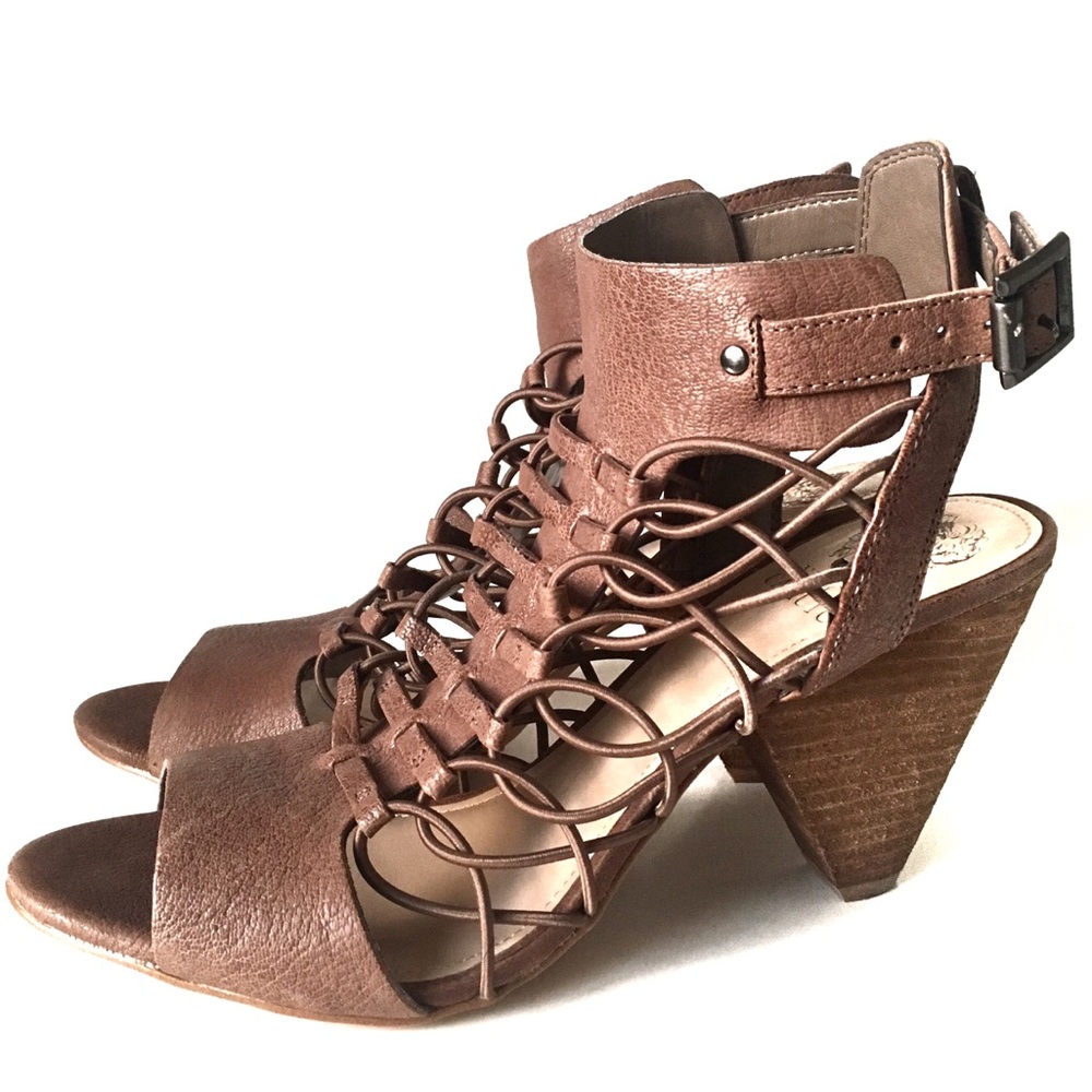 NWOB Vince Camuto Evel Caged Sandal